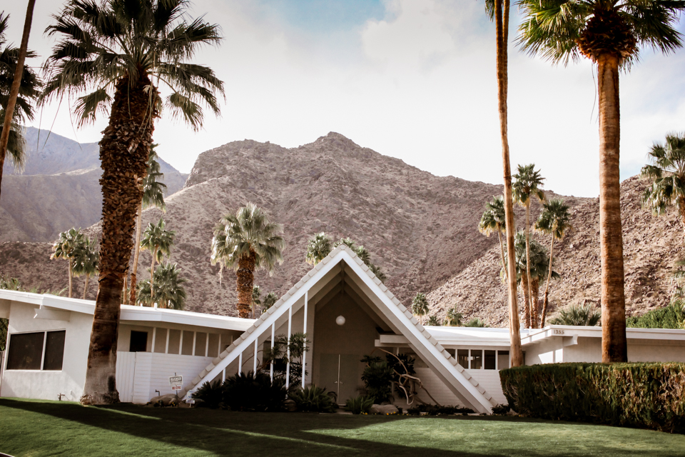 a Mediados del Siglo Palm Springs | ChelseaDinen.com